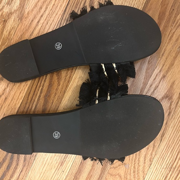 Black slide sandals with gold detail - Picture 2 of 2